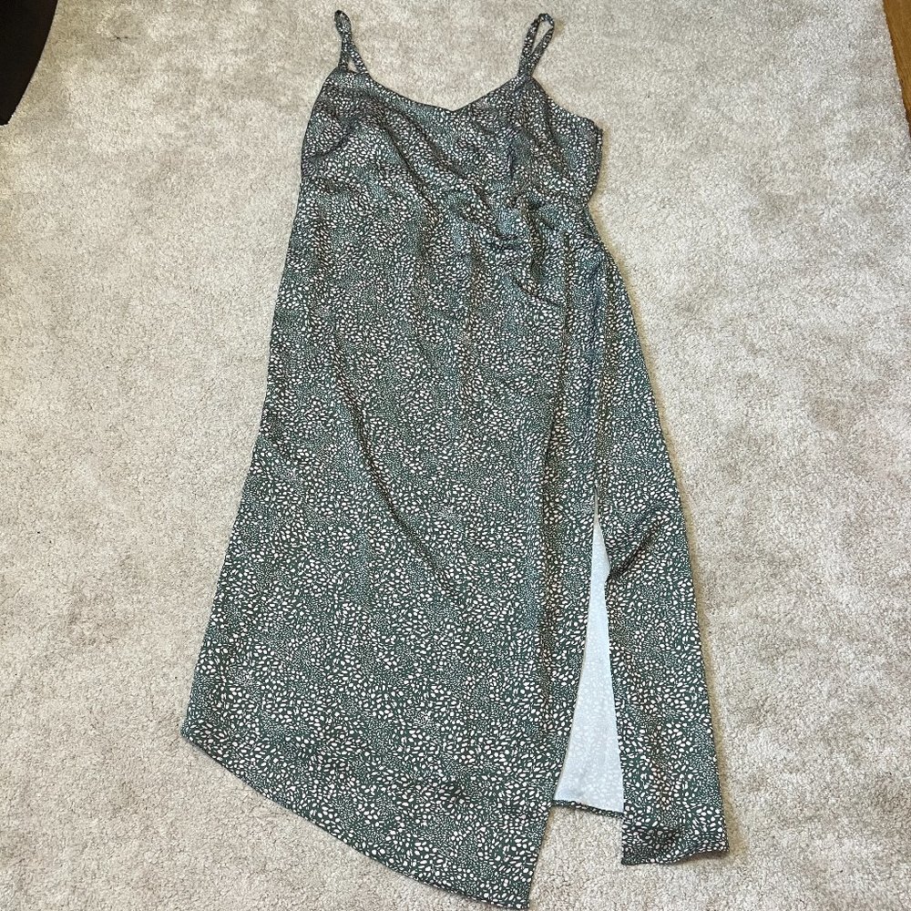 Eloquii Dress Size 24 Satin Maxi Green Pink Printed Sleeveless V Neck Casual